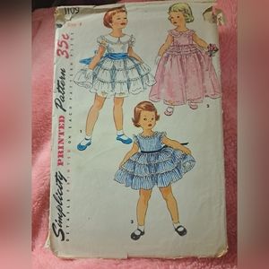 Simplicity vintage girls size 4 1109🌸💙